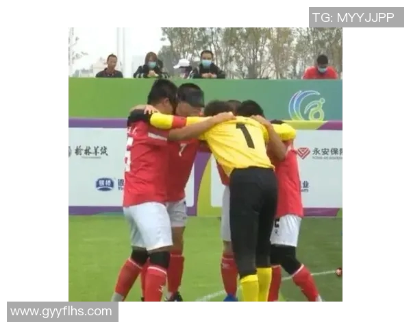 潮流风尚下的女性足球明星头像设计与时尚元素融合探讨